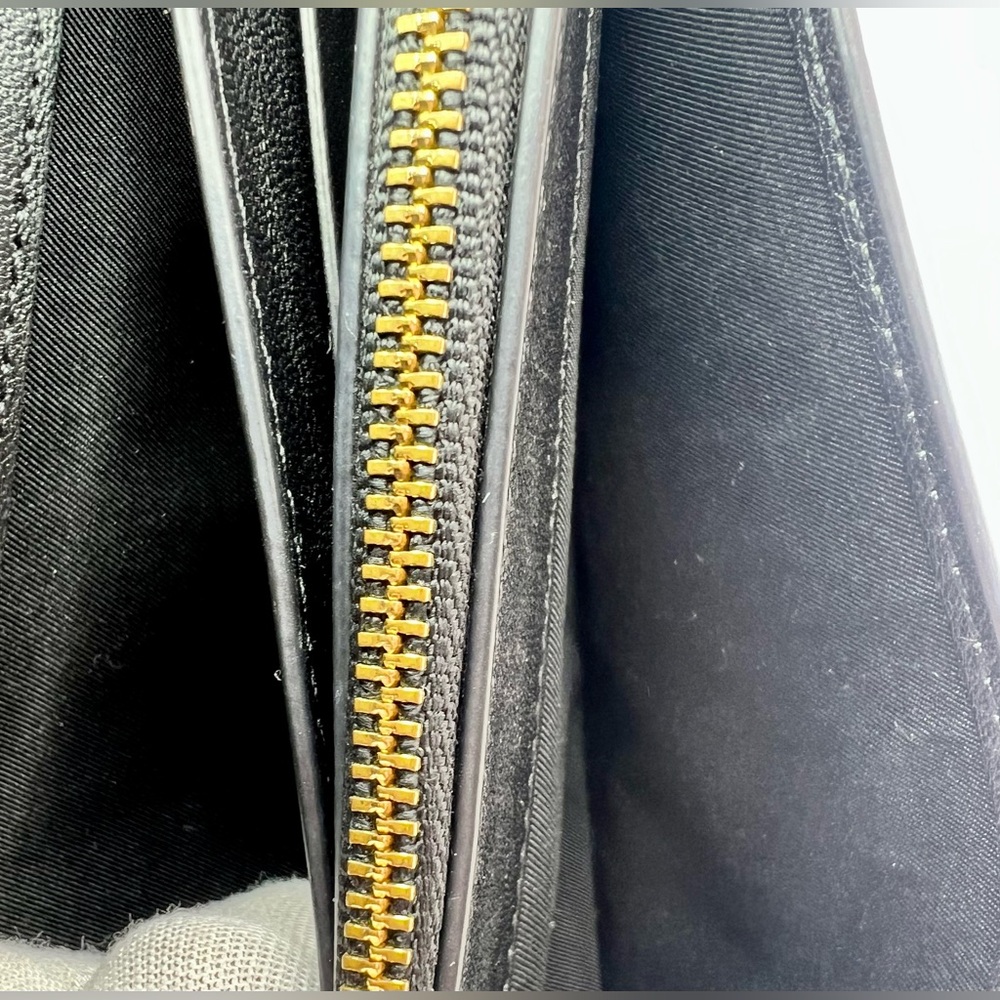 ❌❌ SOLD❌❌ Tory Burch Black Quilted Crossbody Bag with Tassel - Picture 11 of 15